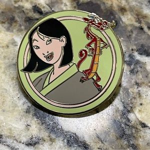 DISNEY MULAN AND MUSHU BEST FRIEND PIN